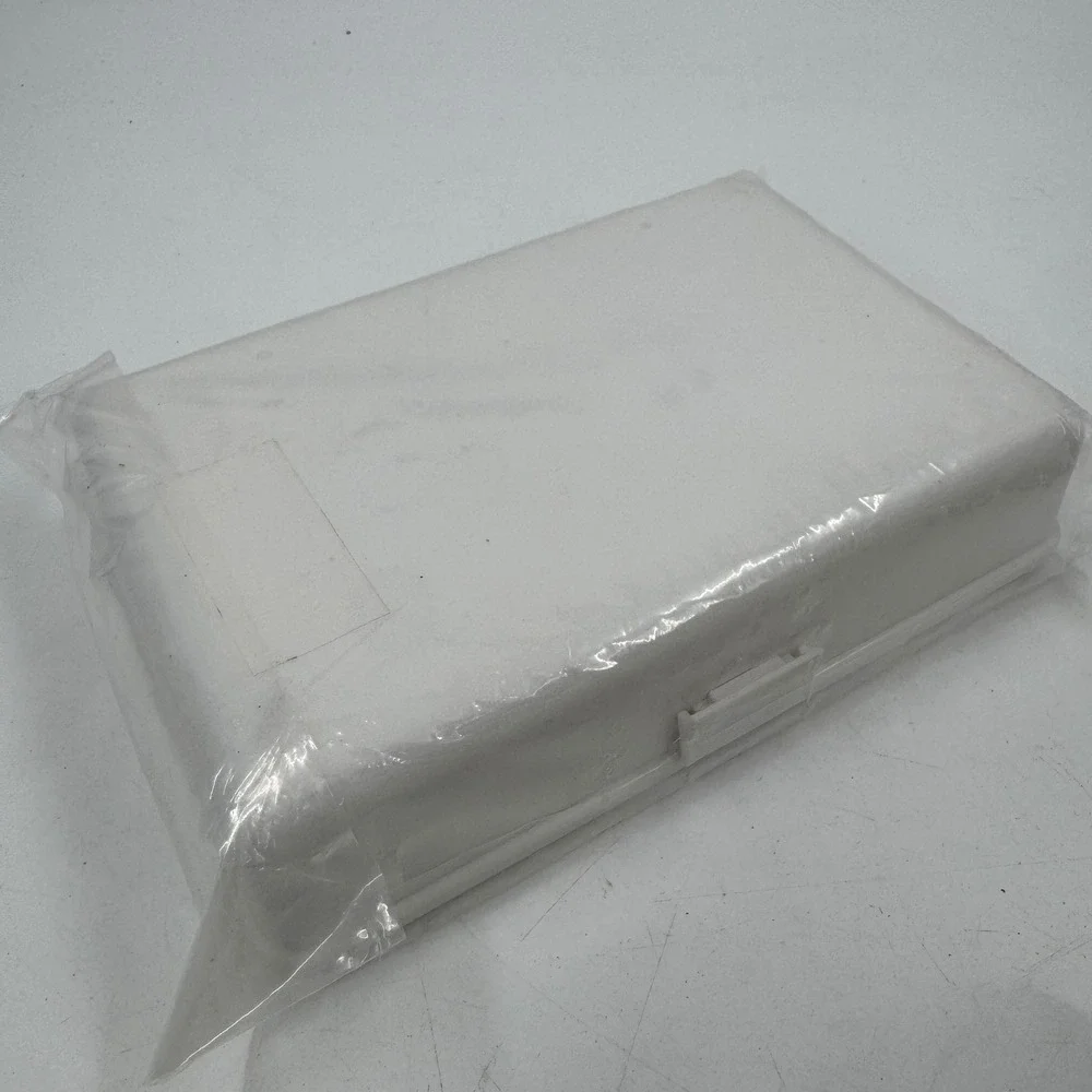 Shaklee Storage Case Unisex OS White Creating Healthier Lives 50310 Snap Latch